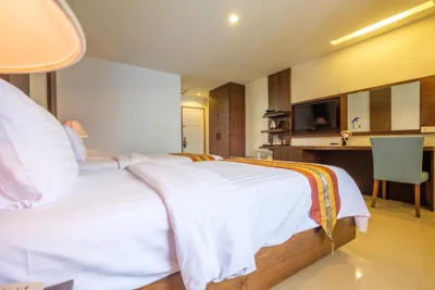 Standaard tweepersoonskamer met tweepersoonsbed of twee aparte bedden — Naina Resort & Spa